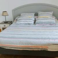 La chambre du gîte Hermine avec son lit de 160
